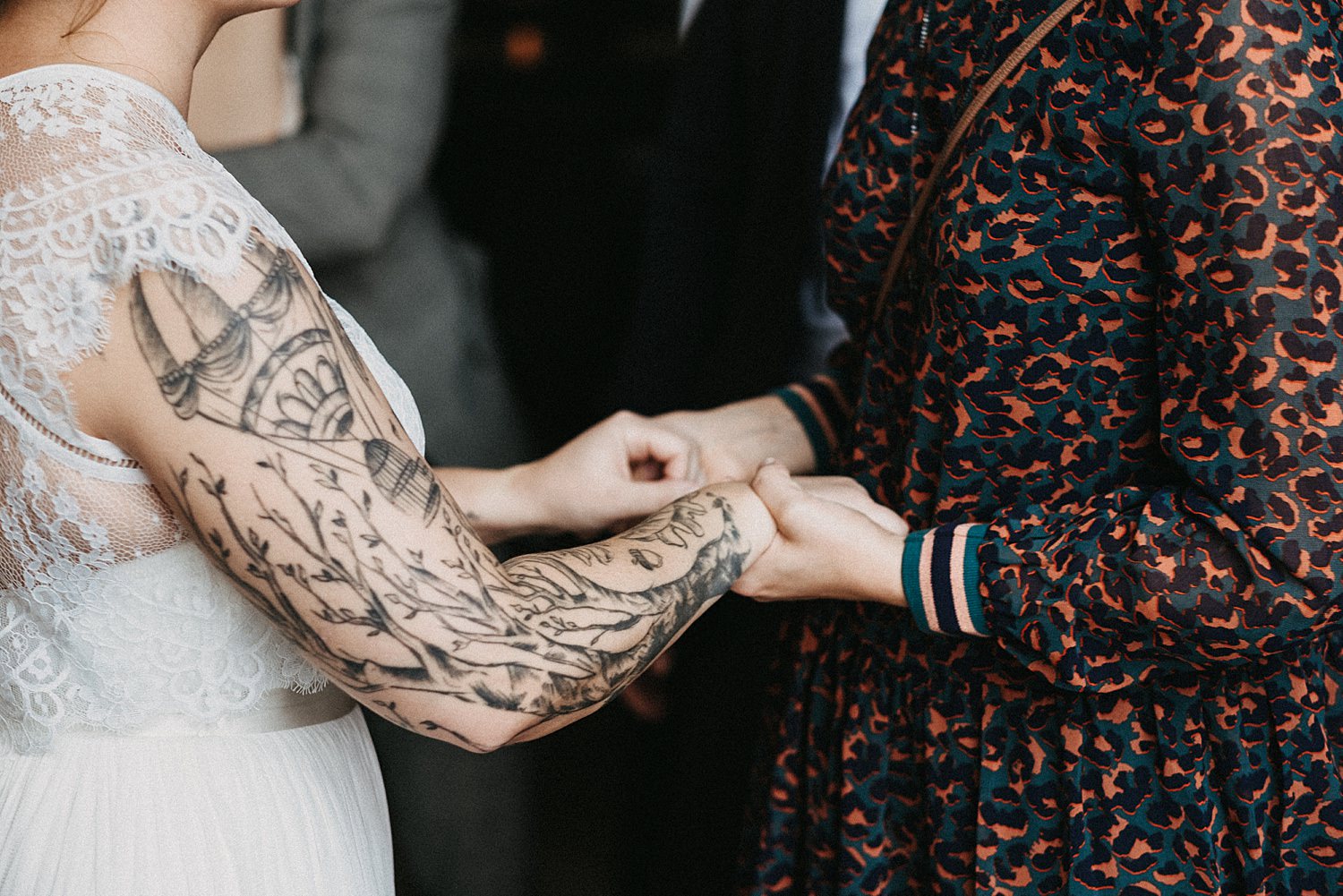 Lokschuppen Bottrop Hochzeitsfotograf nrw lesbisches Paar